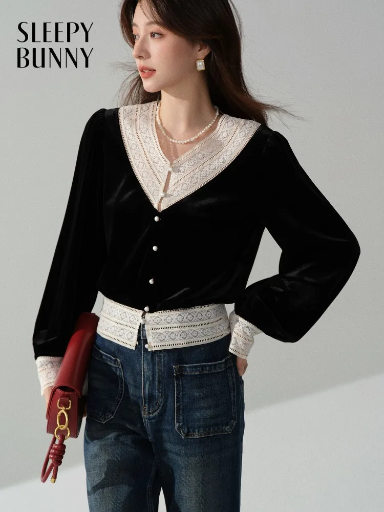 

Elegant Velvet Blouse for Women French Vintage V-Neck Shirt Long Sleeve Lace Trim Short Top for Autumn Winter Office Date Wear