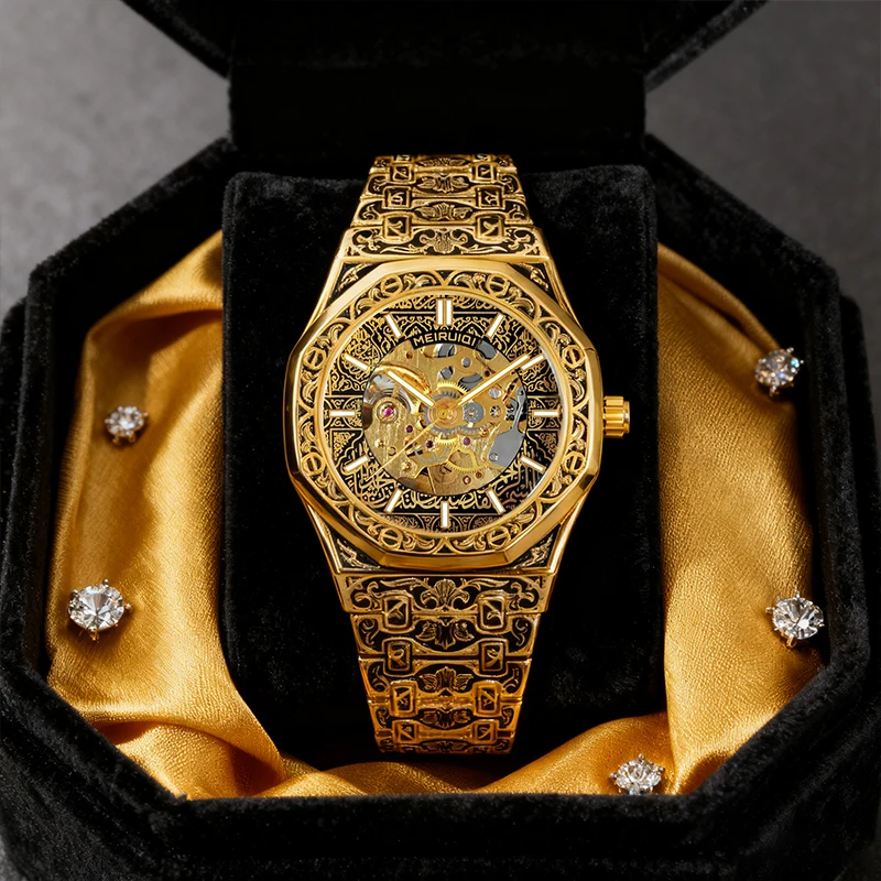 A men's yellow casual style high aesthetic fully automatic precision carved pattern stud mechanical watch