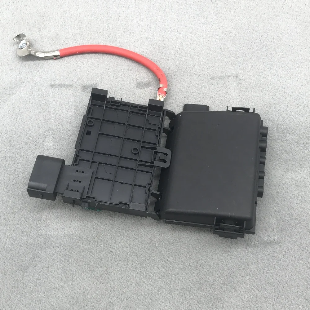 New Fuse Box Battery Terminal For VW Beetle Golf City Jetta Bora MK4 For Audi A3 S3 For Seat Toledo For Skoda Octavia 1J0937550A