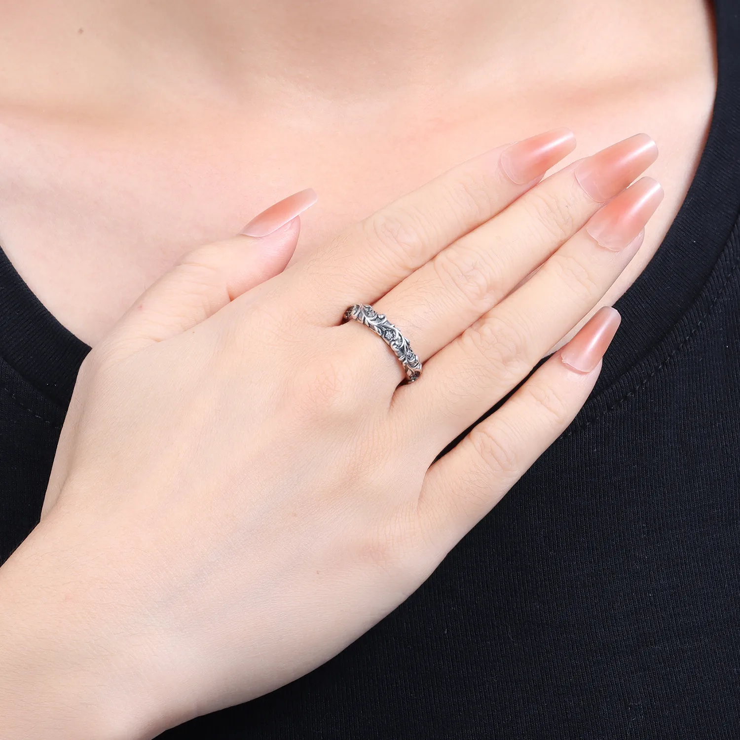 Women's Vintage Pattern Closed Ring in S925 Sterling Silver