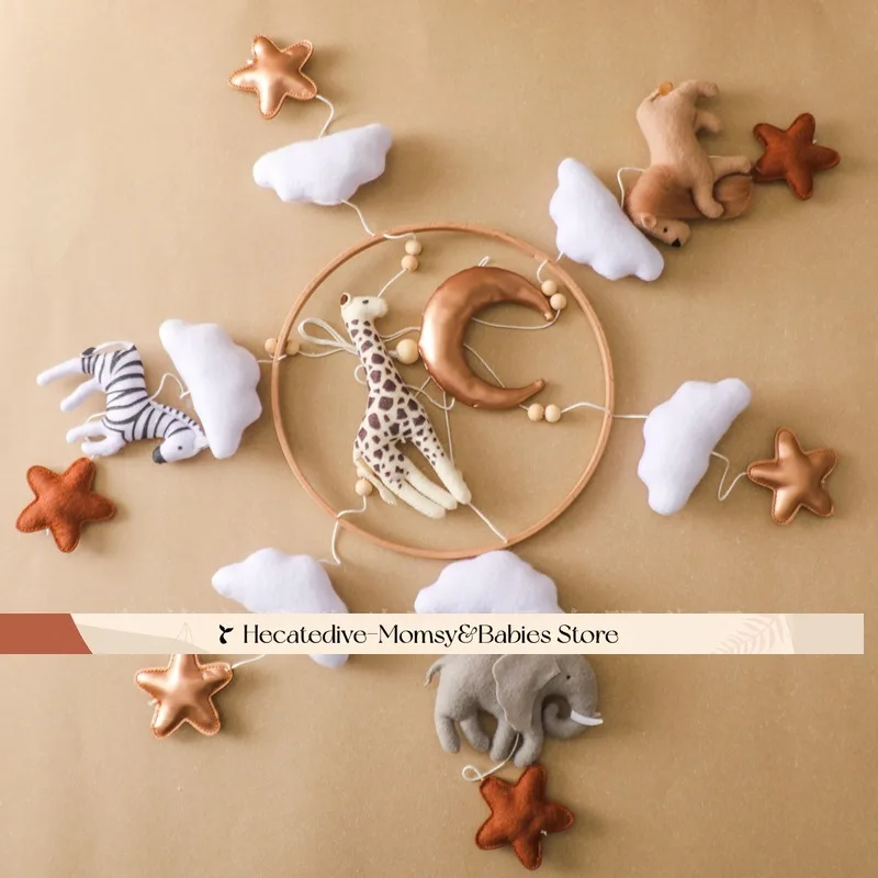 【Must Have】 Chocalhos e celulares para bebês Parque do Reino da Vida Selvagem ​   brinquedos educativos conjuntos para recém-nascidos mini decorações 0-12 meses coisas para bebês