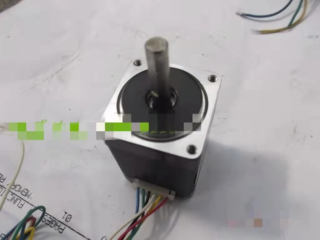 

28 two-phase stepper motor body length 40mm shaft diameter 5mm 450g.cm 0.6A