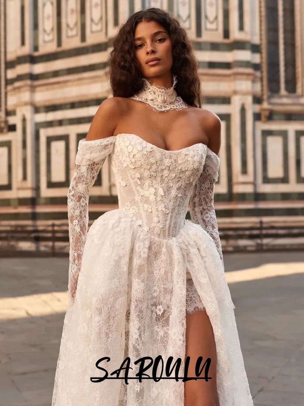 

New Arrival Dreamy Lace Wedding Dress Sparkly Floral Beaded Side Slit Bride Wear Intricate Long Customized Detachable Sleeves