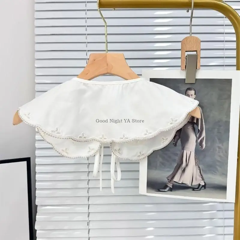 Компания с цветочной шипа