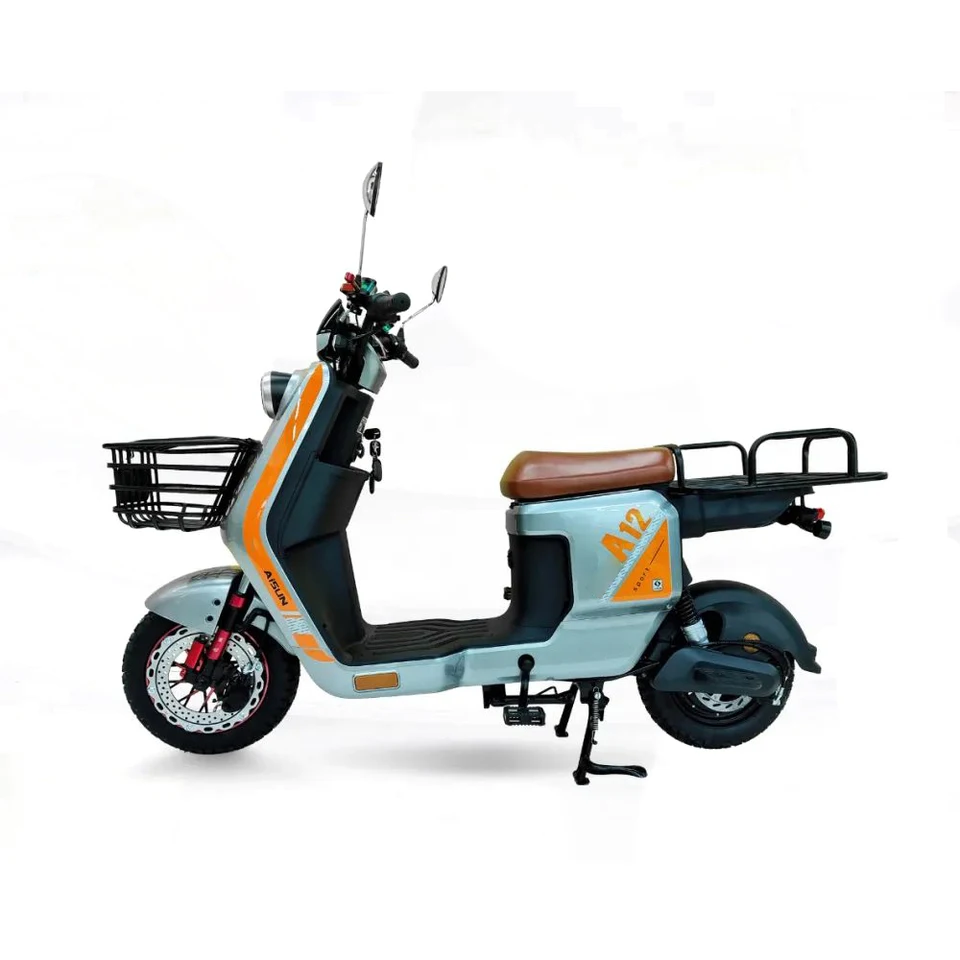 2023 Hot Sale Vintage 1200W City Electric Scooter Fast Cargo Ebike Electric Motor Cycle for Adults image 6