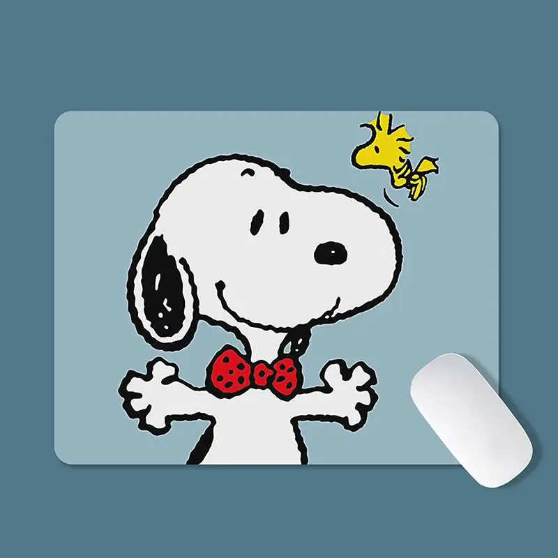 Cartoon pattern Snoopy new cute creative men and women fashionable simple compact portable office laptop mouse pad supplies