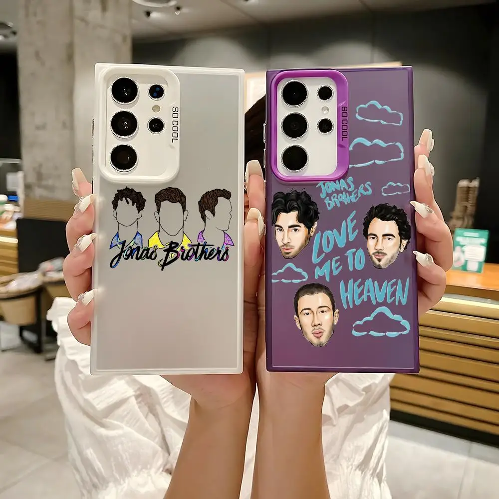 حافظة لهاتف سامسونج جالاكسي S25 Edge S24 S23 S22 S21 S20 Ultra Funda غطاء فضي من السيليكون