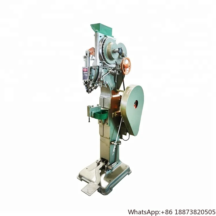 Máquina automática de rebitagem e clinching de hardware