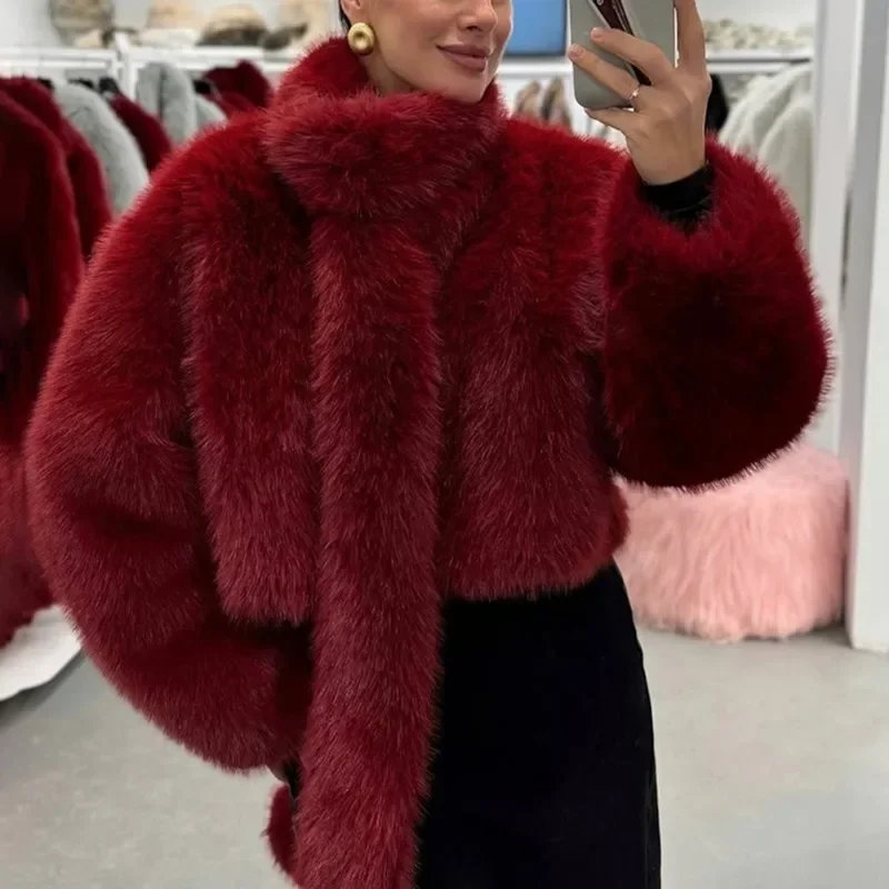 Mantel Bulu Imitasi Merah Elegan Hangat Lembut Ukuran Besar Lengan Panjang Berkerah Jaket Musim Dingin Fashion High-Street Pakaian Luar Wanita