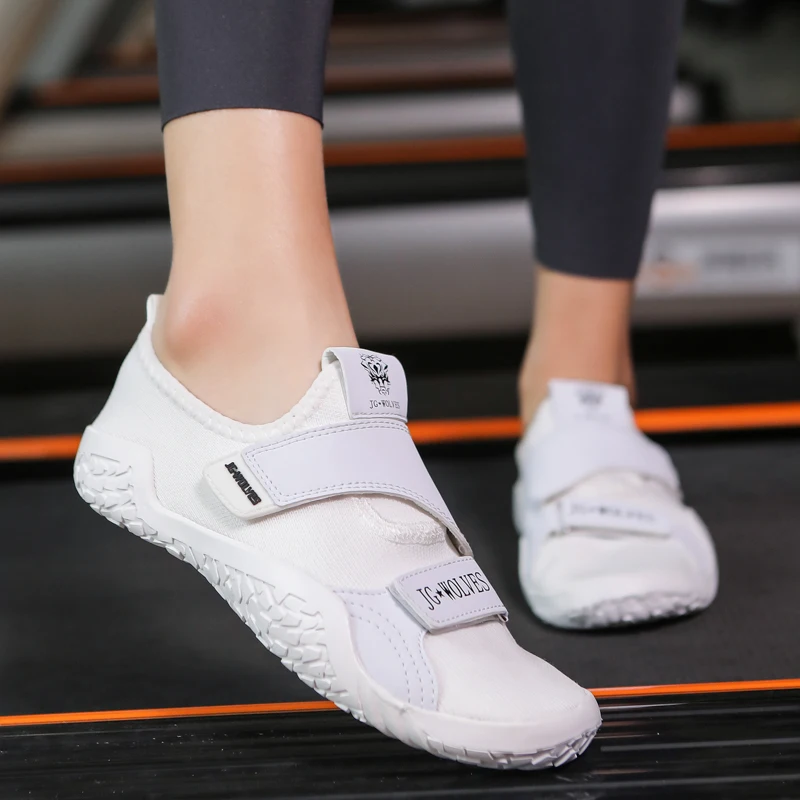 Scarpe Squat nere bianche professionali per uomo Sneakers Fitness traspiranti scarpe da allenamento per la forza antiscivolo da donna scarpe da tiro duro