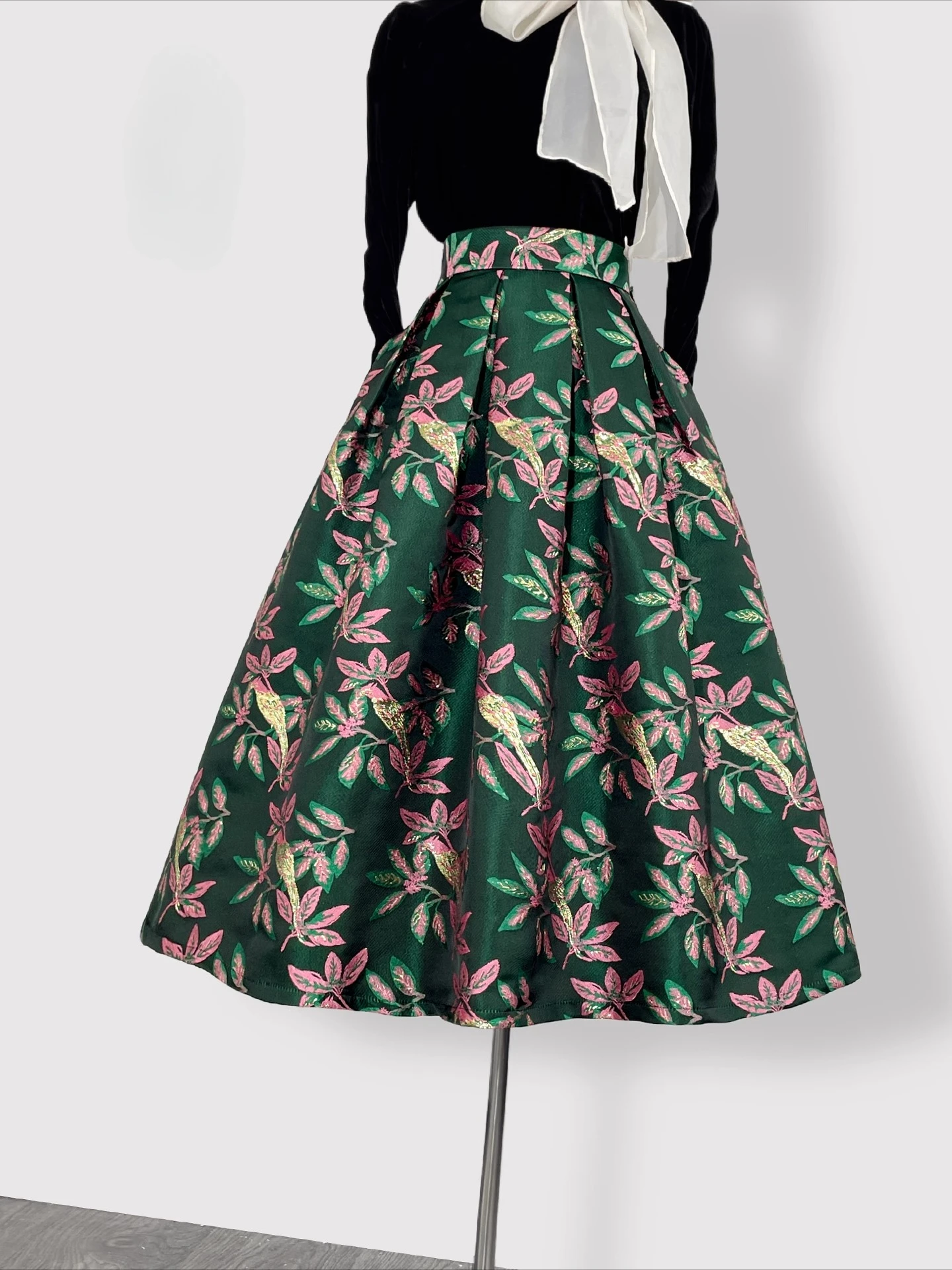

Spring and Autumn New Women's Half Skirt, Fashionable Chinese Style Jacquard A-line Commuting Fluffy Skirt