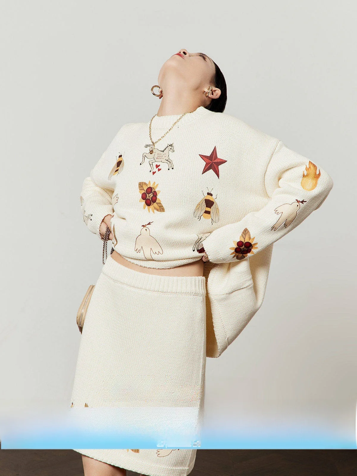 

Белый вязаный комплект с принтом для женщин, весна 2026, новинка, повседневный свободный крой, с длинными рукавами, комплект из двух предметов, с цветочным узором