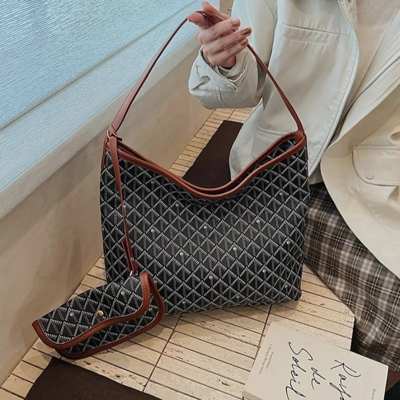 

One Shoulder Elegant Students Cross Body Bag Practical Portable Commuting Presbyopic Exquisite Stylish Crossbody