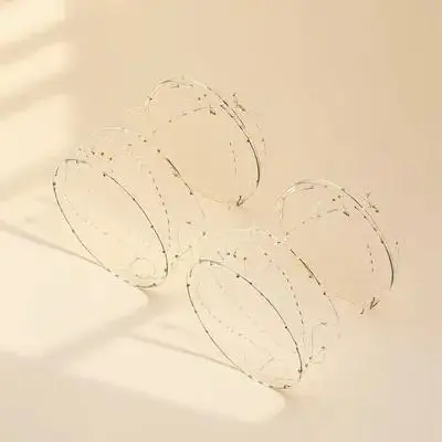 

2Pcs Wrought Cage Hollow-Out Feeding Basket Wear-Resistant Material Multifunctional Hanging Home Decor