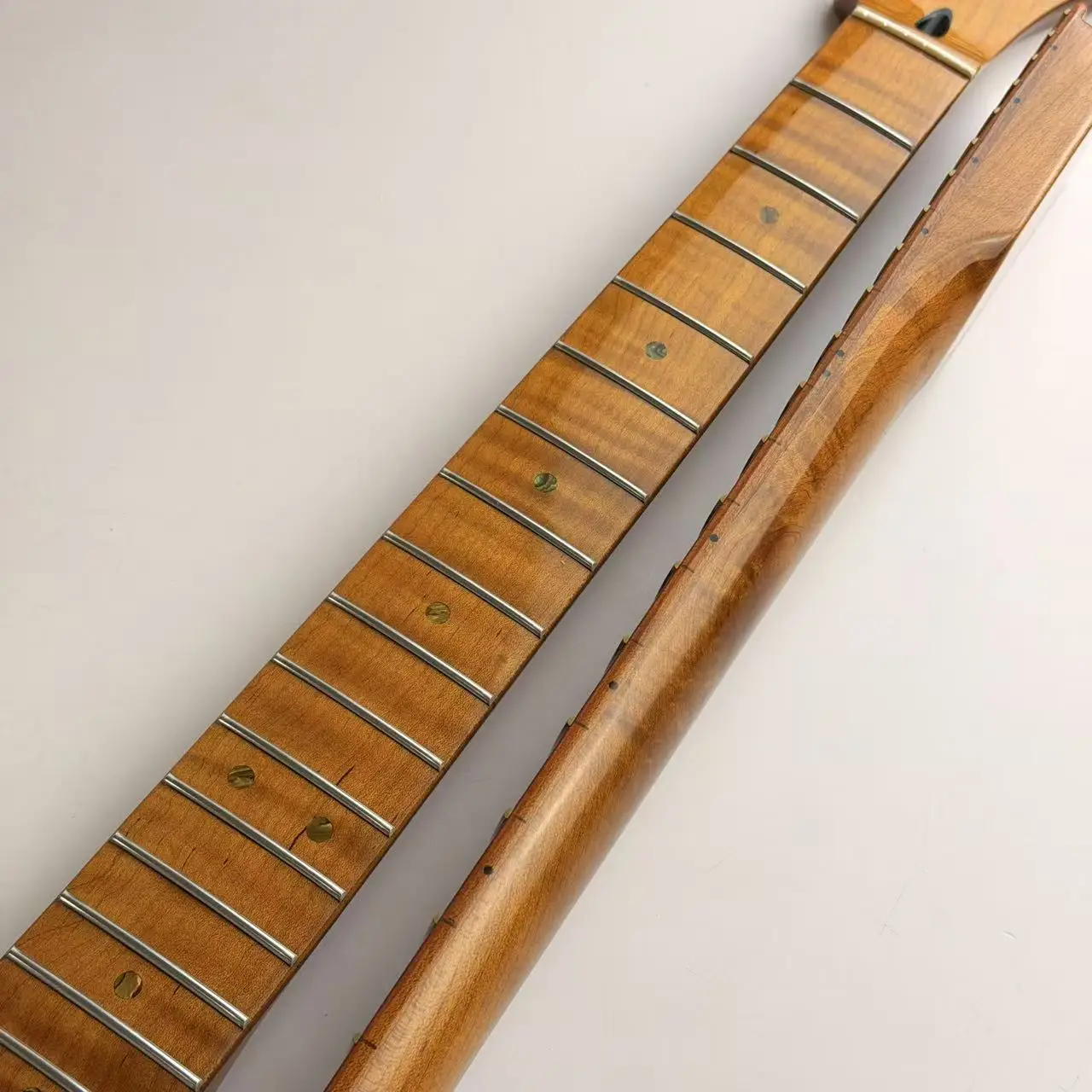 ST/TLStyle Roasted Flame Maple Guitar Neck 22 Frets Glossy Finished Tele Electric Guitar Neck Replacement DIY Parts