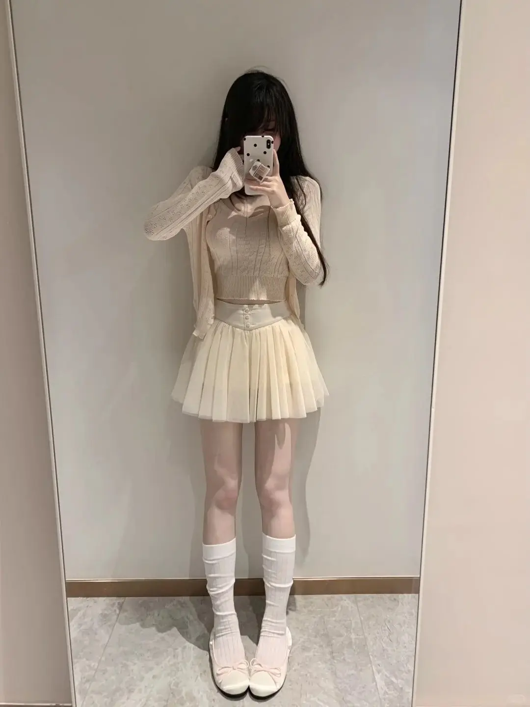 Женский комплект из трех предметов лета 2025 Pure Desire Sweet Spicy Girl, вязаный кардиган с вырезами, жилет на бретелях, юбка с высокой талией