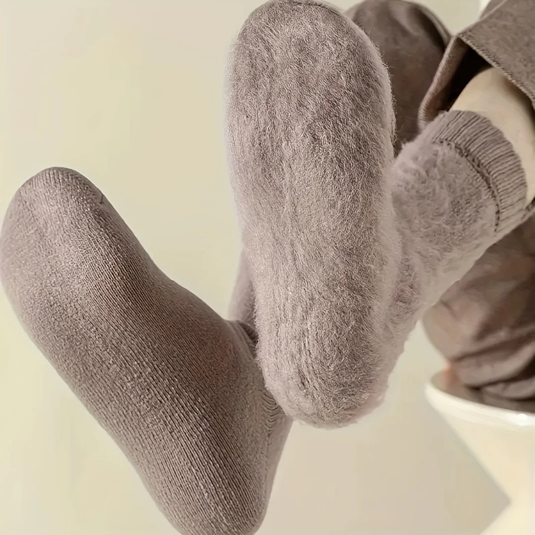 Tres pares de calcetines negros para hombre, calcetines térmicos para clima extremadamente frío, calcetines suaves y cómodos para otoño e invierno