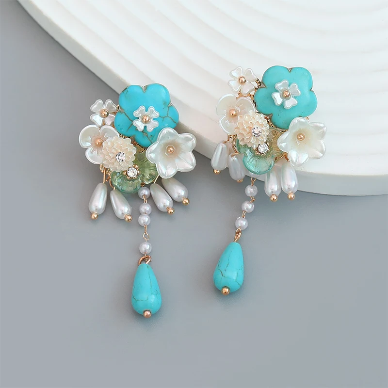 Cute Flower Earrings For Women Cream Imitation Pearls Turquoise Color Resin Cluster Beads Romantic Fashion Jewelry Party 2023398