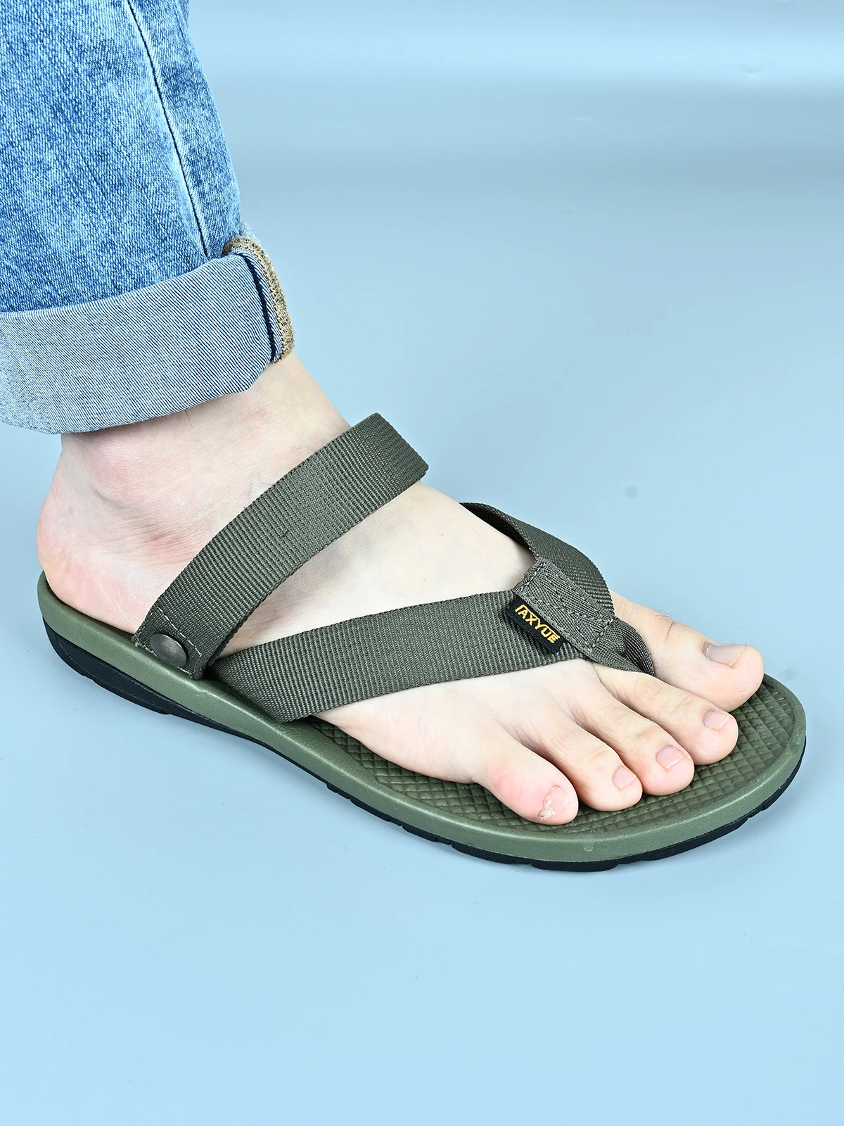 

Новые летние легкие мужские сандалии без шнуровки, сандалии двойного назначения для вождения, противоскользящие дезодоранты, дышащие повседневные пляжные oes