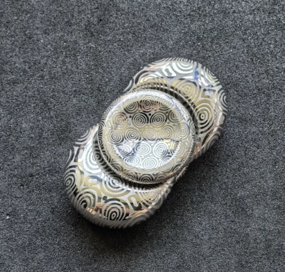 Used EDC KAP cell Damascus etching gyroscope Spinning Fingertip Gyroscope fidget spinner metal decompression toy