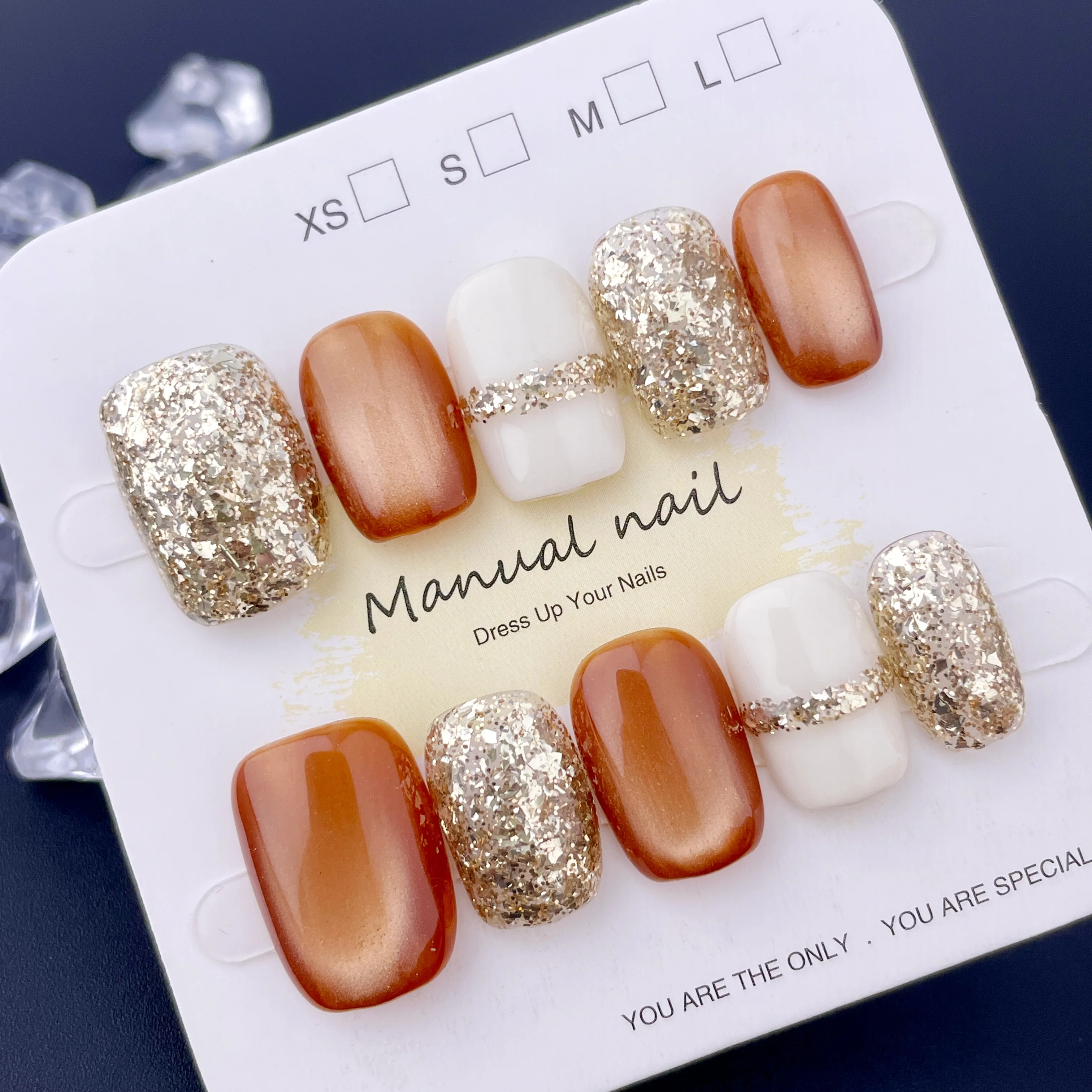 10Pcs Handmade Short Press On Nails, Luxury Gold Shiny Cat Eye False Nails, Autumn Winter Meila‑de Highlight Gradient, Milky White Contrast Color Ring‑Style Nail Art, For Daily & Festival Wear, Great Gift for Women, Co