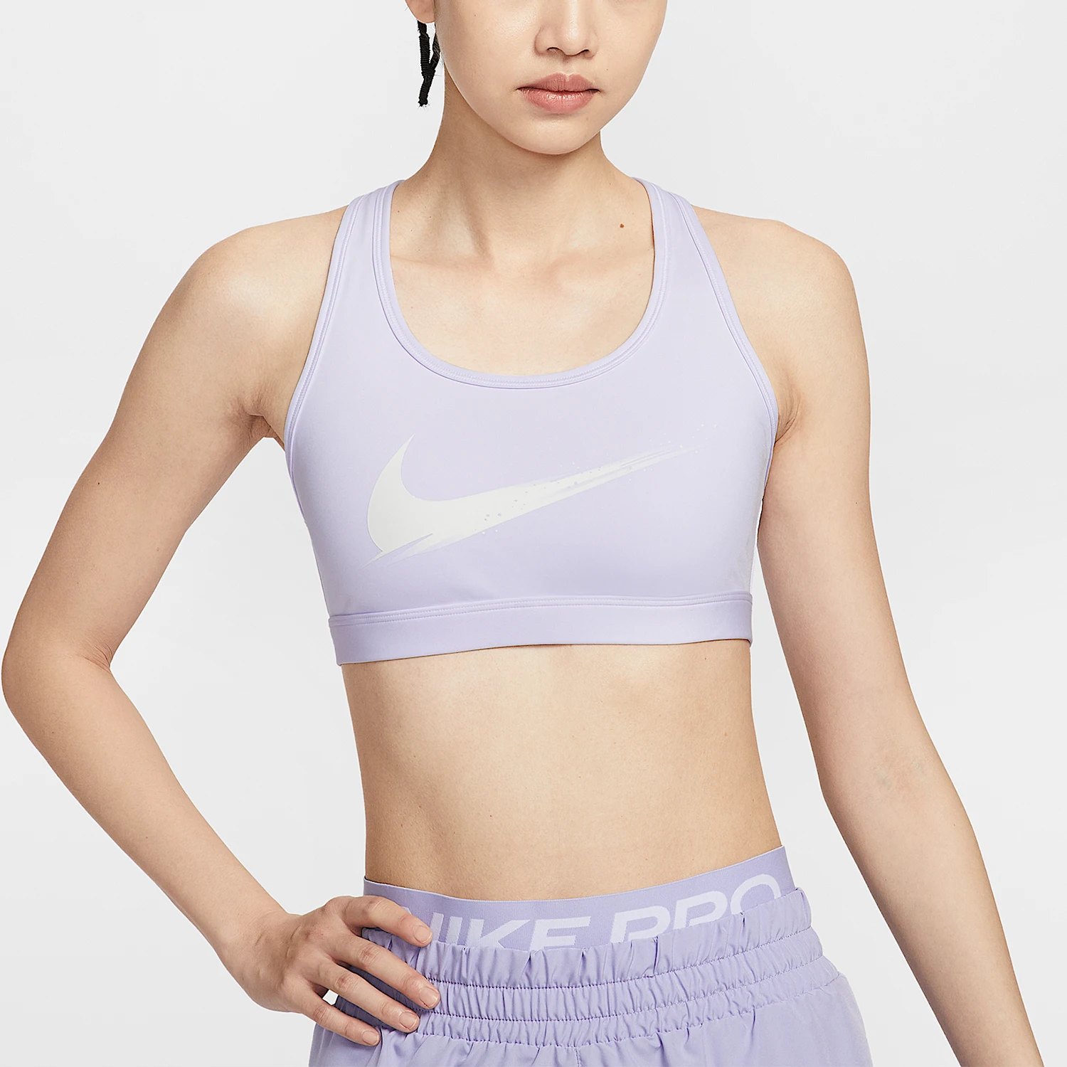 

Оригинальный женский спортивный бюстгальтер Nike Swoosh с перекрестной спинкой для тренировок IO0255-547