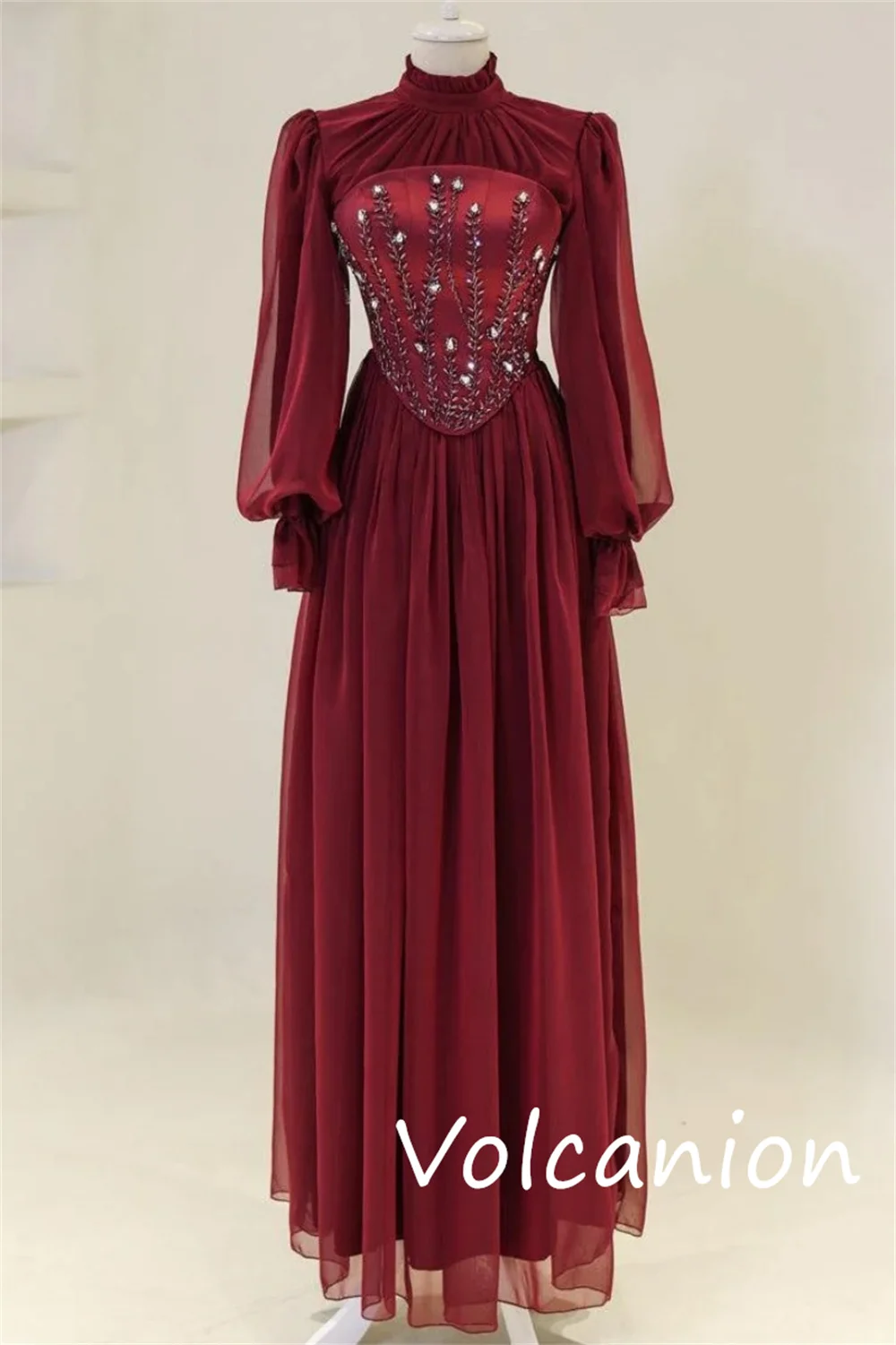 Personalizado estilo chinês net lantejoulas plissado a linha gola alta vestidos longos sob medida ocasião intrincado