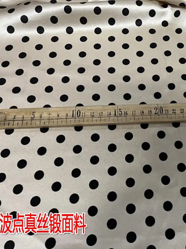 Abbigliamento per abiti a camicia morbida micro elastica in tessuto forgiato di seta a pois di alta qualità