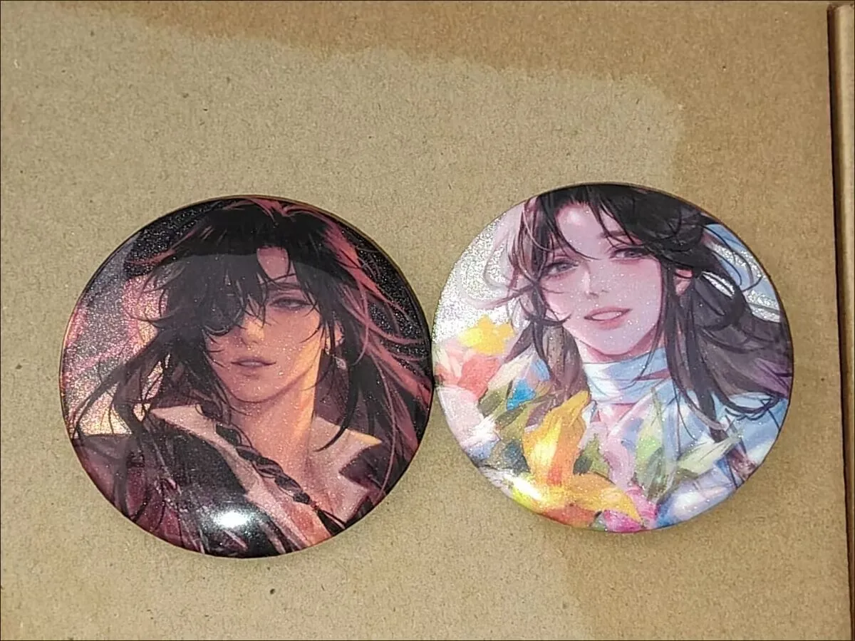 "البركات الأفضل الرسمية السماوية" الأصلية الطرفية "Xie Lian Hua cheng" بروش شارة صفيح لامعة هدية