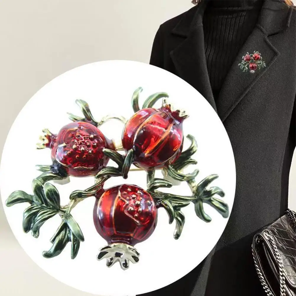 Red Enamel Pomegranate Brooches For Women Girls Trendy Alloy Fruits Suit Lapel Pin Clothing Scarf Badges Gifts Jewelry Acce P8G5