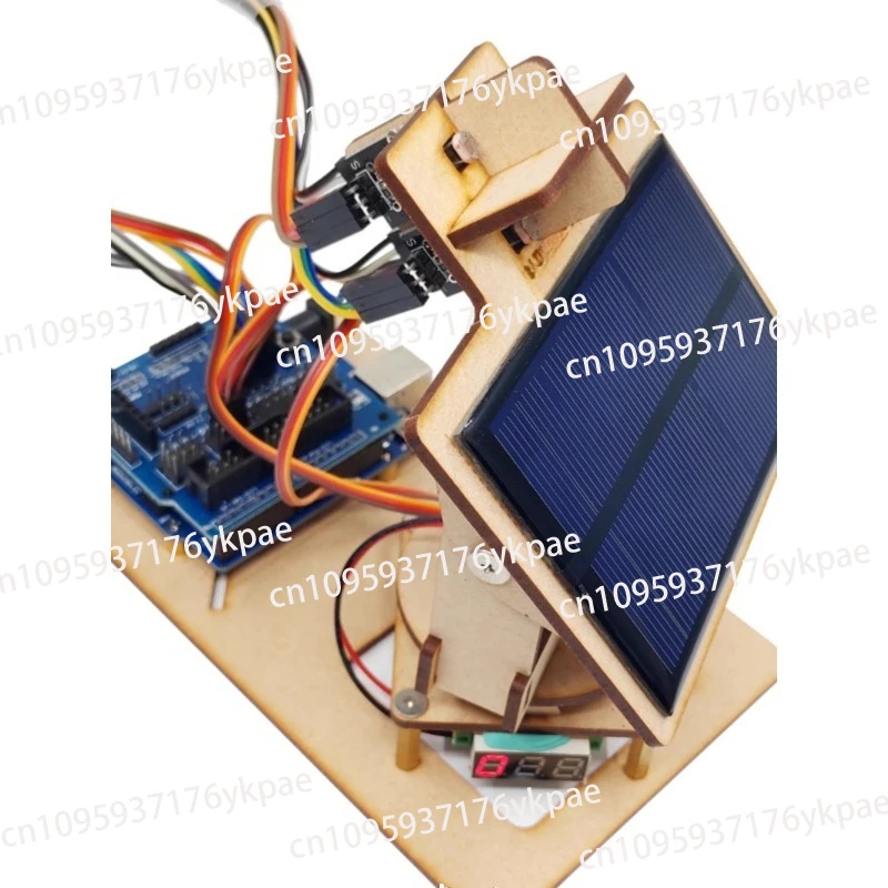 インテリジェントな太陽追跡デバイスが-arduino-マイクロコントローラーに適した電気を生成