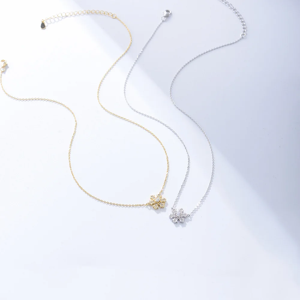 

Korean Ins Snowflake Pendant - 925 Sparkling, Stylish Viral Unique Jewelry