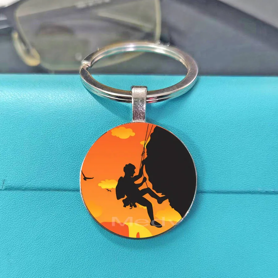 High quality rock climbing figure silhouette glass keychain exclusive glass keyring for rock climbing enthusiasts event souveni