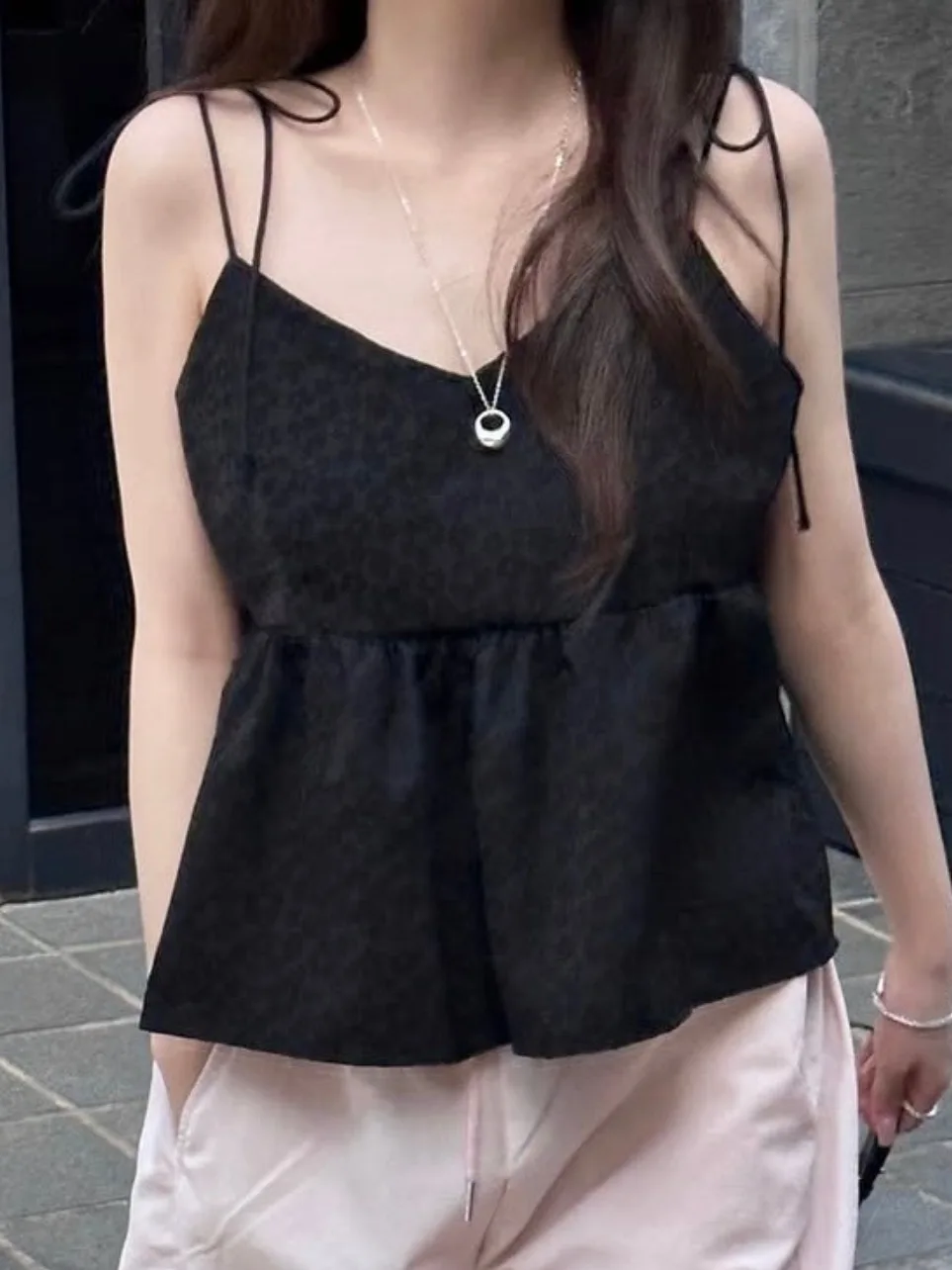 Summer New Texture Sensation Elegance Neck Vest Strap Women Outerwear Short Top Dongda Gate Commute Style Regular Sleeve