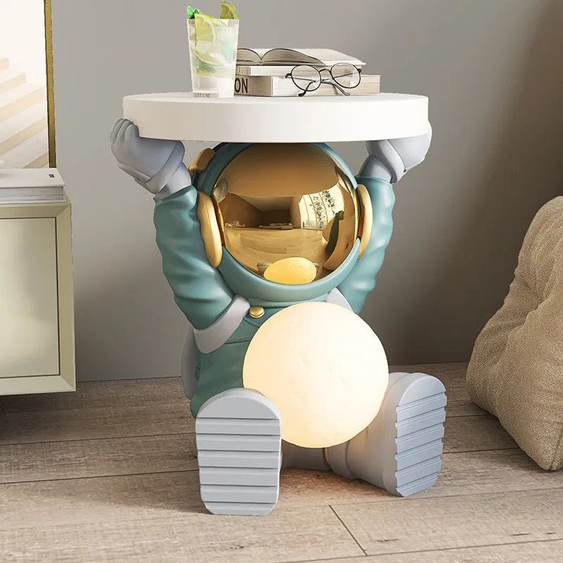 

Astronaut astronaut living room decorative tray with lamp ornament TV cabinet decoration light luxury housewarming gift