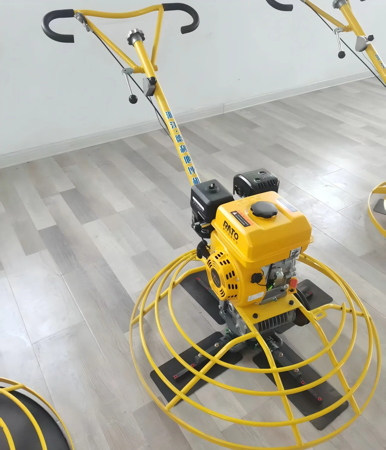 

Factory Discount Price Diameter 900mm Concrete Power Trowel Cement Helicopter Road Smoothing Home Floor Polishing