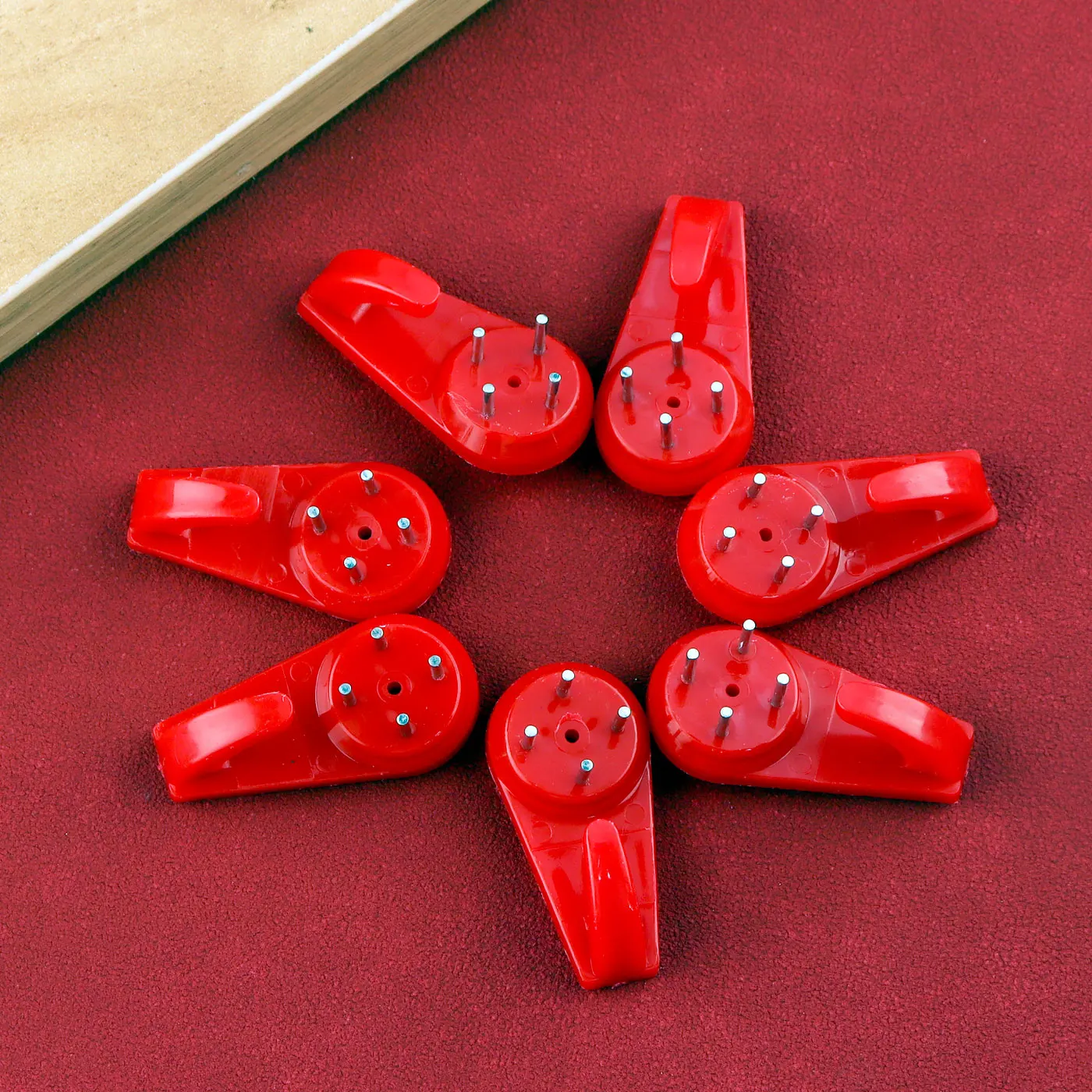 Large Red Boxed Sl Nail Hooks No Drilling High Load Bearing Wall Fixed Picture Frame Wall Nails Strong Load Bearing view 4