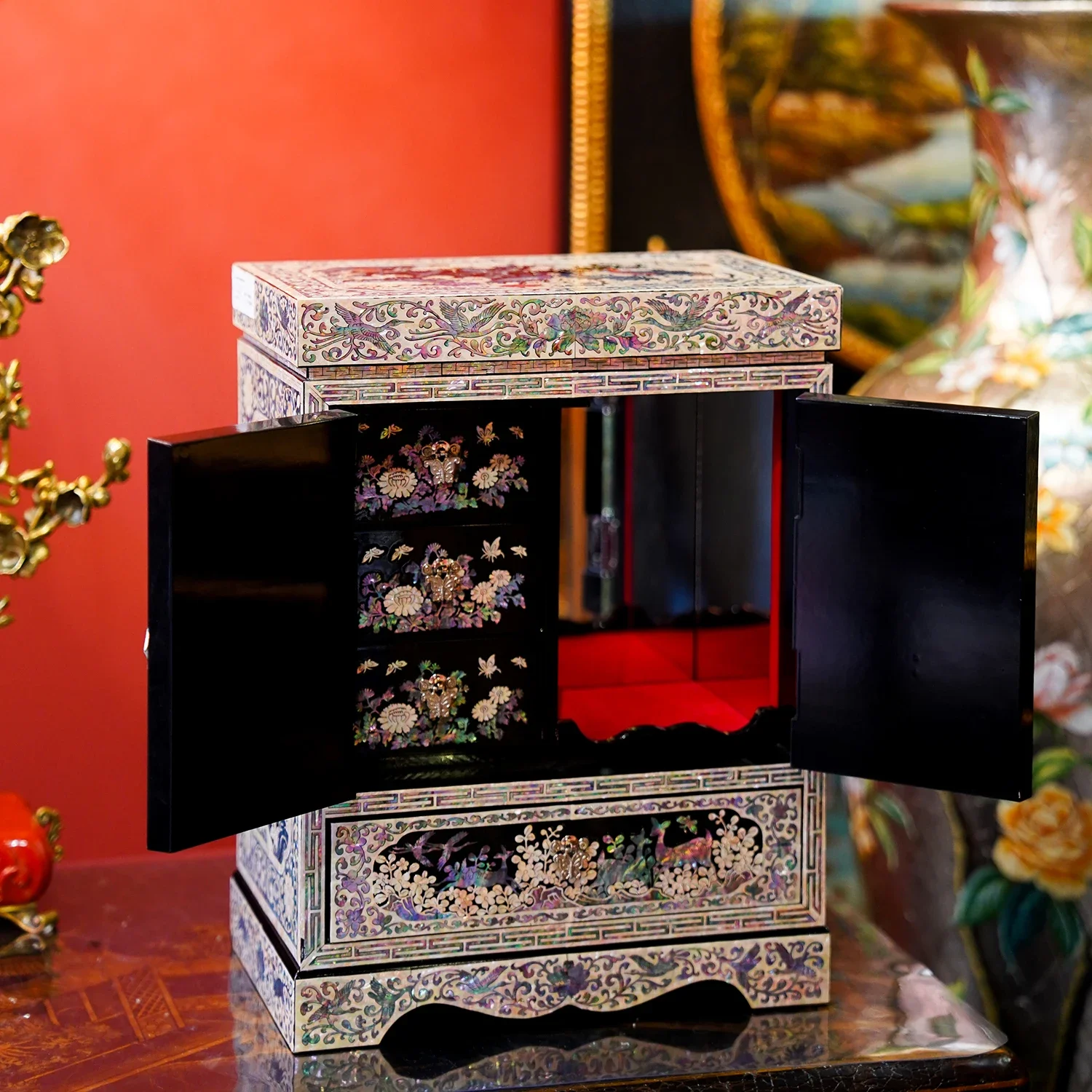 Dian lacquer handmade solid wood jewelry cabinet jewelry storage cabinet