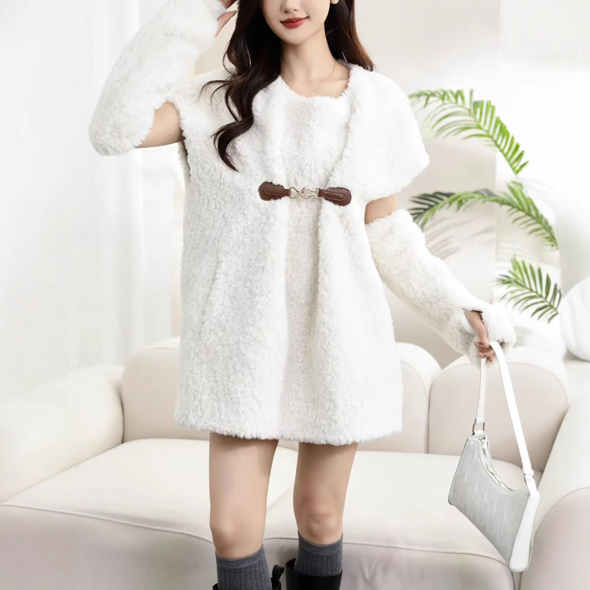 Women Faux Fur Coat Solid Fur Jacket Fleece Sleeve Covers Round Neck Short Sleeve Thick Warm Fur Loose Casual 2025 Autumn Winter