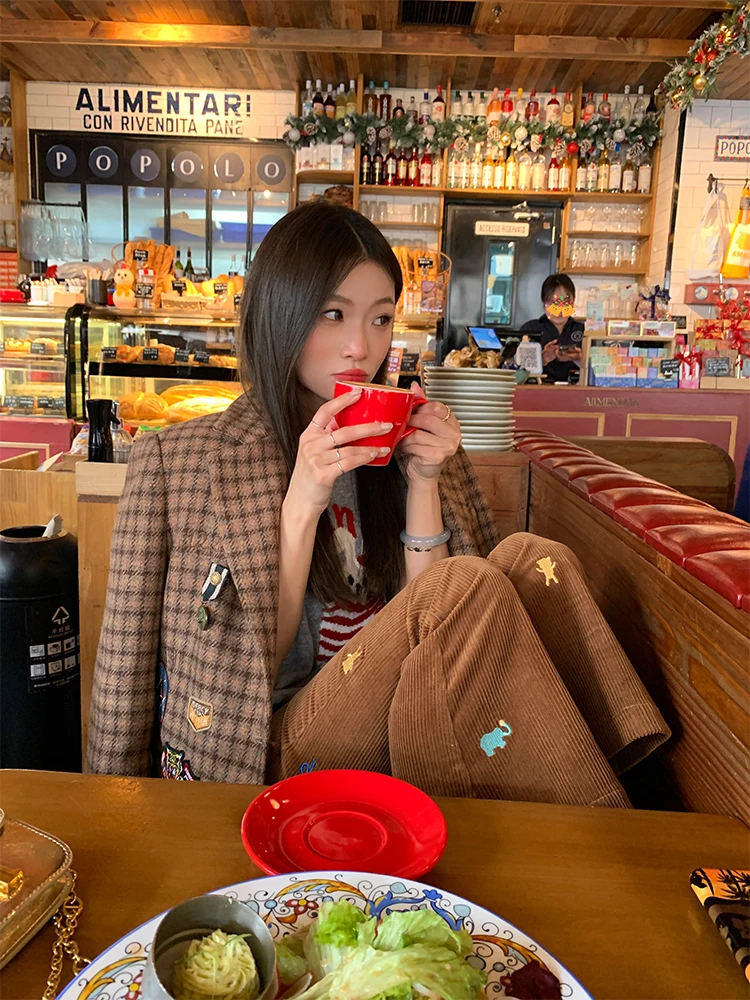 하이웨이스트 자수 코듀로이 플레어 팬츠 여성 패션 2025 신상 한국 스타일 출퇴근룩 여성 바지