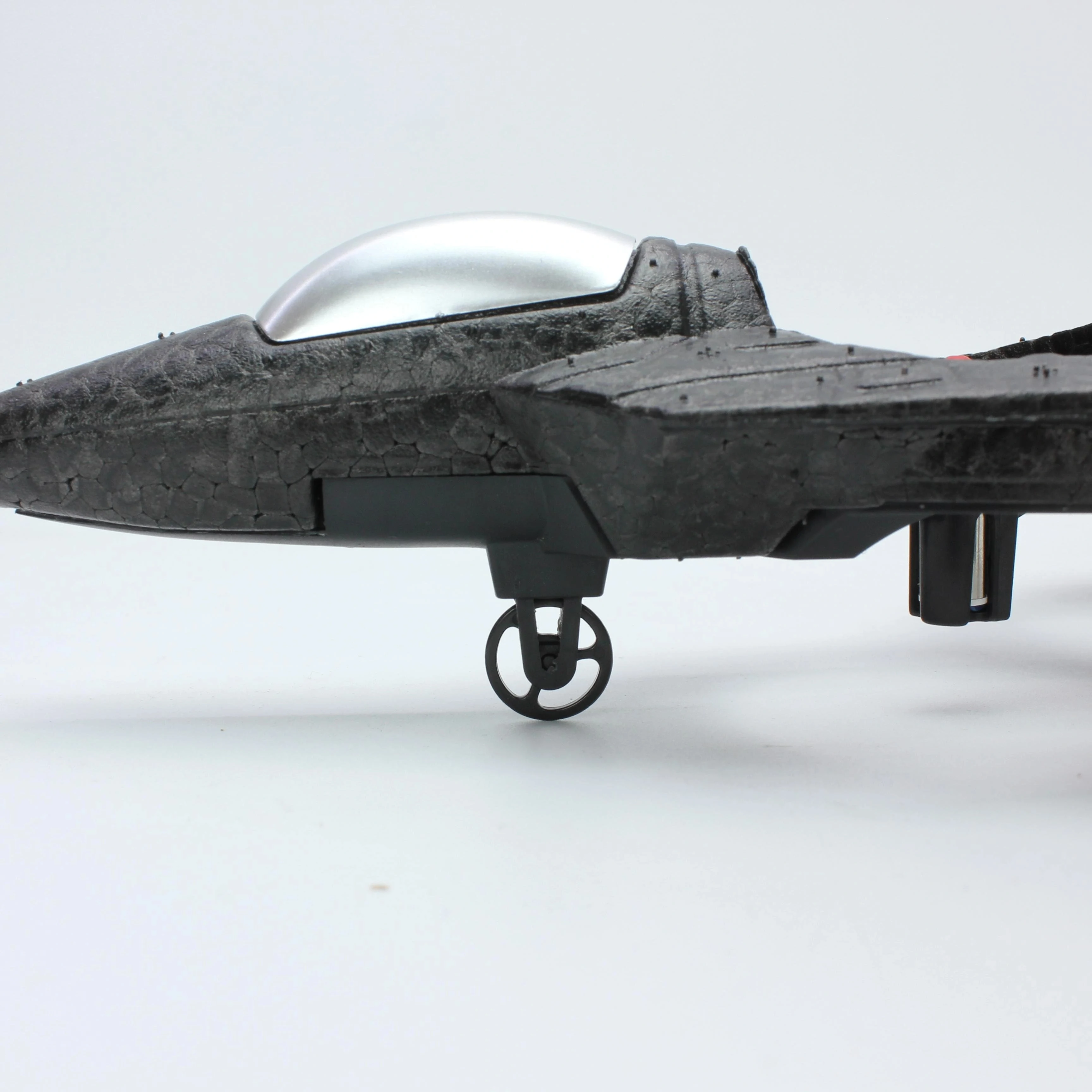 2.4G L0712 Hoogwaardig RC-vliegtuig: Gravity - Sensing EPP Foam Fighter Glider-helikopter met licht, ideaal cadeau voor jongens