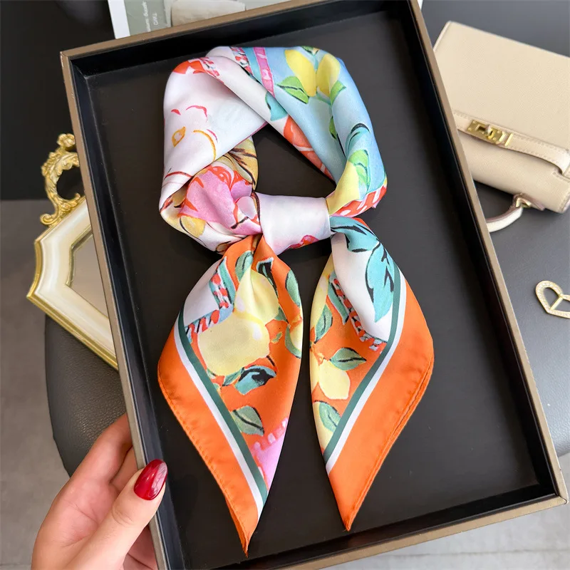Böhmischen Stil Druck Luxus Marke Seide Quadrat Schal Frauen Satin Schals Halstuch Wrap Schals Bandana Haar Hjiab Floral
