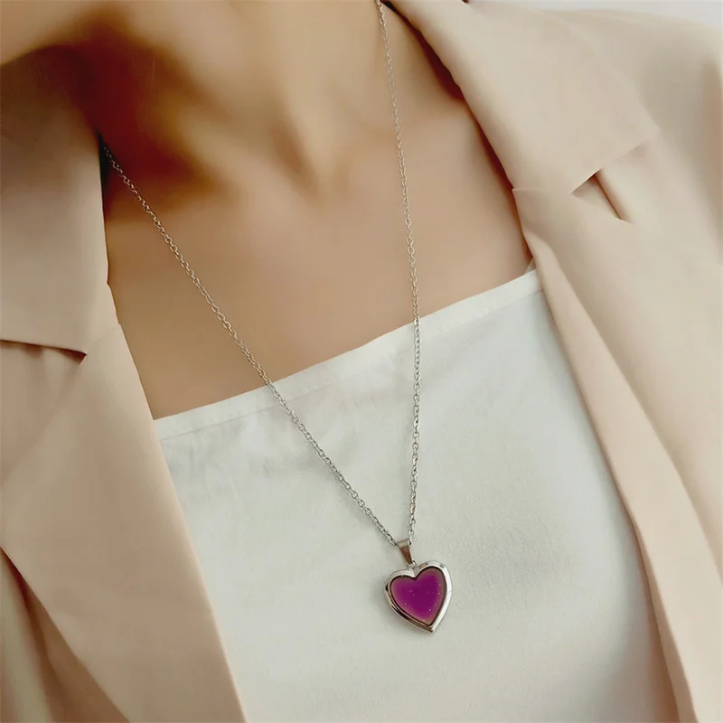 Funny Temperature Sensitive Color Changing Love Pendant Necklaces Women's Silver Openable Heart Necklace Korean Fashion Jewelry