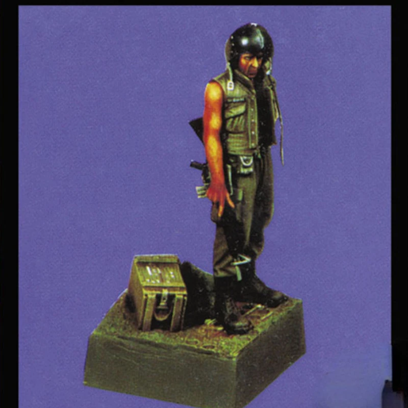 1/35 Scale Resin Figure Model Building Kit Vietnam Helicopter Crew with Platform History Hobby Miniature Unassembled & Unpainted