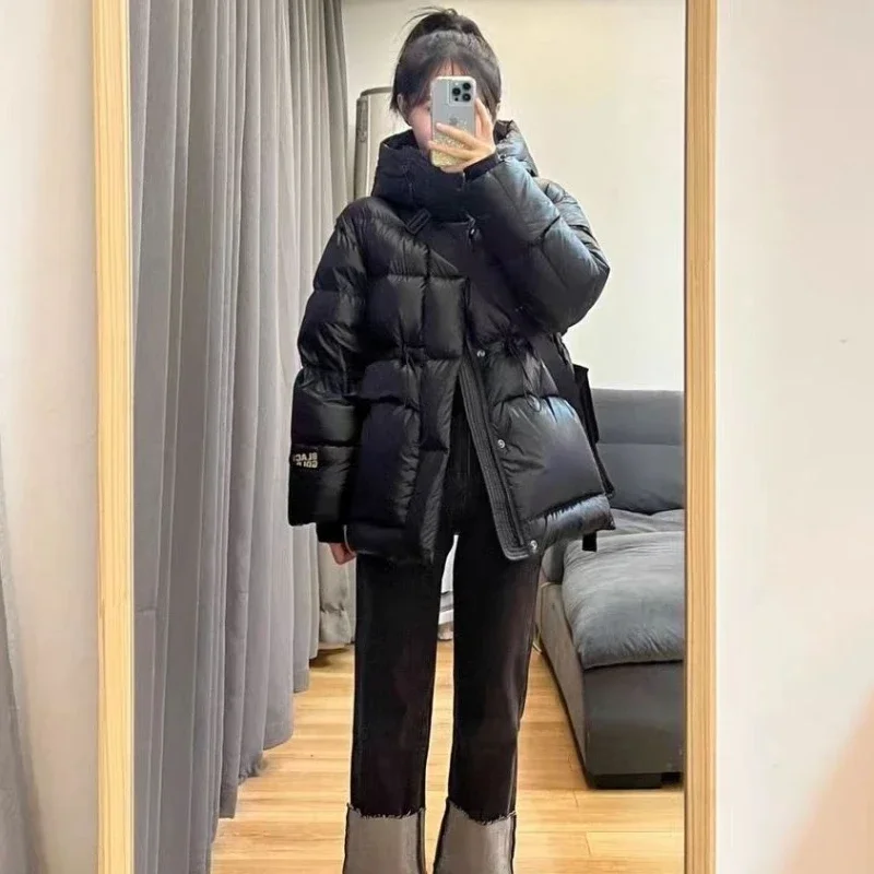 Korte losse dames donsjassen met capuchon Trekkoord Warme slanke parka's Pluizige streetwear overjas Winddicht Waterdicht 2024 Winter