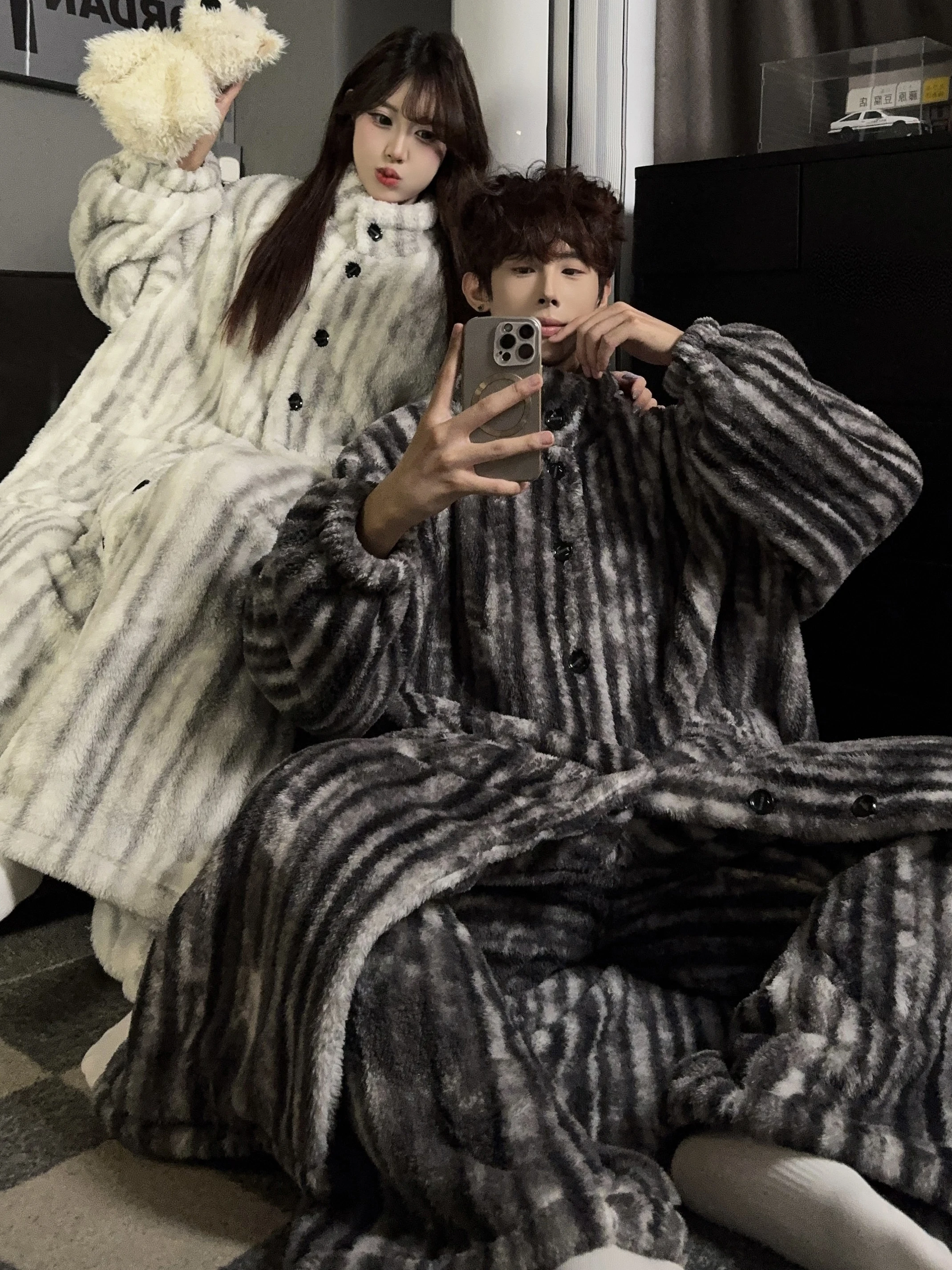 couples-winter-sleepwear-long-thickened-coral-fleece-robe-with-pocket-unisex-warm-home-clothes-soft-stand-collar-gown