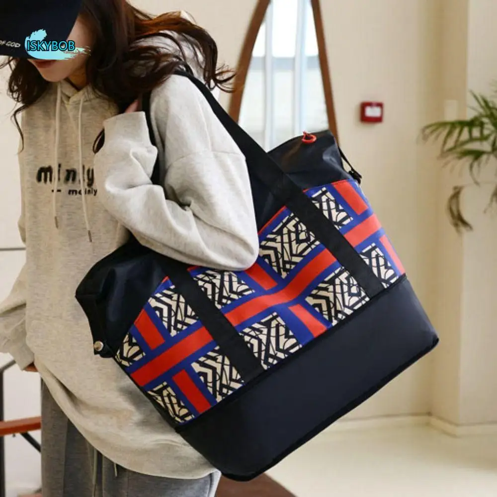 

Large Capacity Nylon Travel Duffel Bag Multifunctional Waterproof Carry on Luggage Bag Convenient Portable Fitness Training Bag