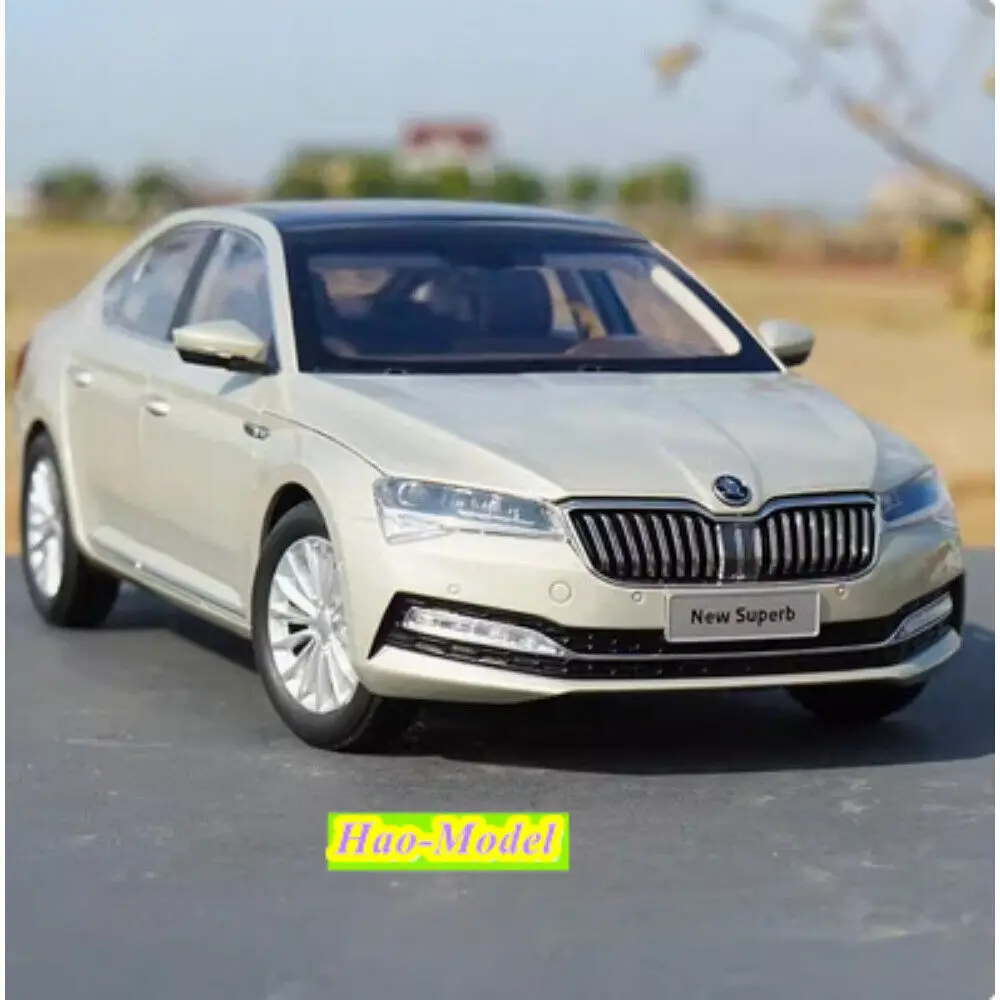 1/18 For Shanghai Volkswagen Skoda Superb 2020 Alloy Diecast Model Car Toys Birthday Gifts Hobby Display Collection Ornaments