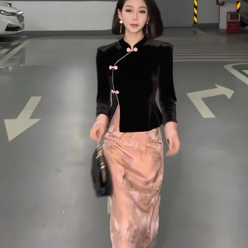 

Chinese Style Autumn And Winter Slim Fit Velvet Sweater+high Waisted Skirt Set