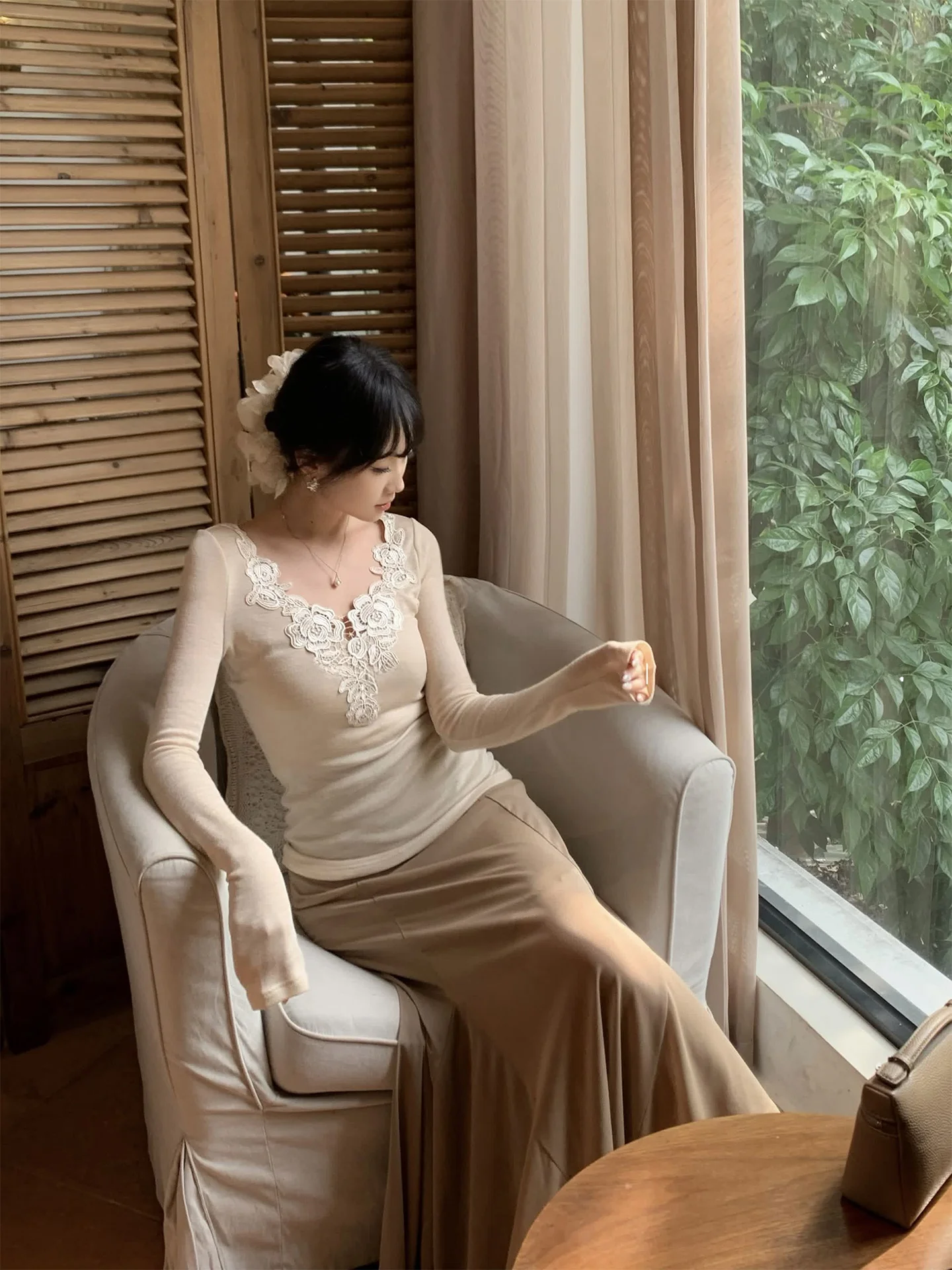 

WAYMODE Женский шерстяной вязаный свитер с цветочным узором, новинка весенней коллекции, с кружевным V-образным вырезом, универсальный элегантный топ, нежный стиль, стандартный крой рукавов